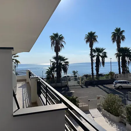 Sant'alessio Seaside Appartement *